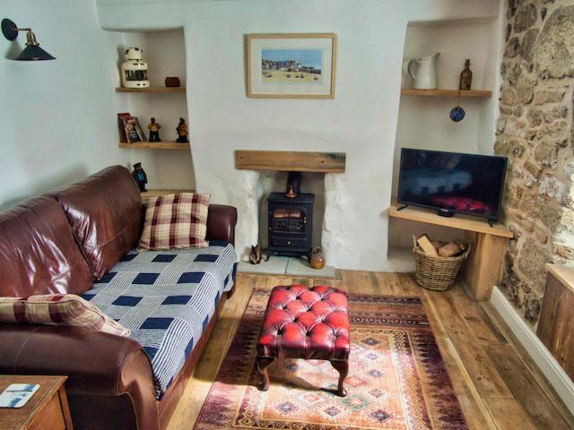 Knocker Cottage Is A 3 Bedroom Made Up Of 1 Double Bedroom And 2 Small Double Bedrooms In Small Village 10 Min To Beaches Camborne Eksteriør bilde