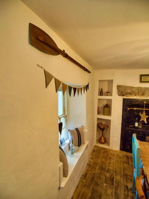 Knocker Cottage Is A 3 Bedroom Made Up Of 1 Double Bedroom And 2 Small Double Bedrooms In Small Village 10 Min To Beaches Camborne Eksteriør bilde