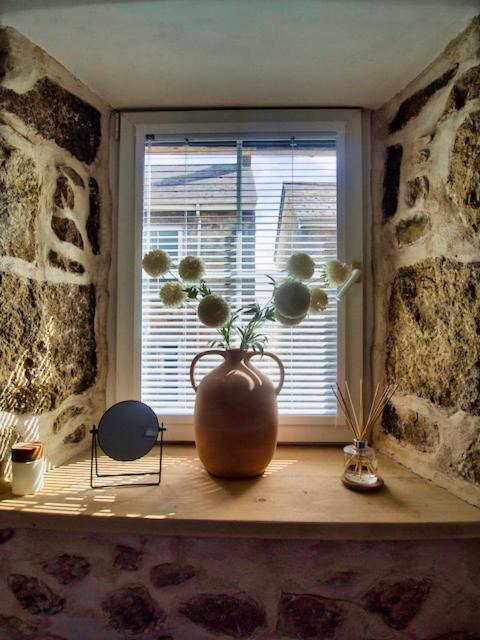 Knocker Cottage Is A 3 Bedroom Made Up Of 1 Double Bedroom And 2 Small Double Bedrooms In Small Village 10 Min To Beaches Camborne Eksteriør bilde