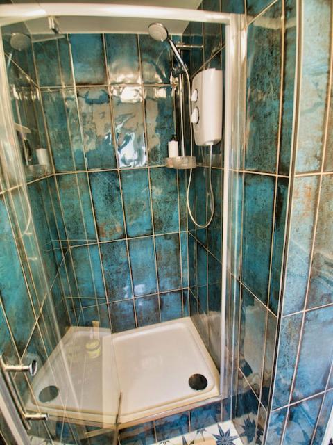 Knocker Cottage Is A 3 Bedroom Made Up Of 1 Double Bedroom And 2 Small Double Bedrooms In Small Village 10 Min To Beaches Camborne Eksteriør bilde