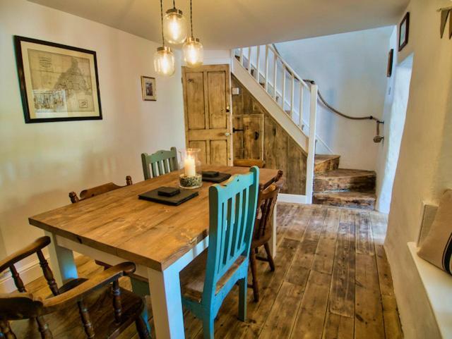 Knocker Cottage Is A 3 Bedroom Made Up Of 1 Double Bedroom And 2 Small Double Bedrooms In Small Village 10 Min To Beaches Camborne Eksteriør bilde