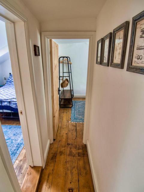 Knocker Cottage Is A 3 Bedroom Made Up Of 1 Double Bedroom And 2 Small Double Bedrooms In Small Village 10 Min To Beaches Camborne Eksteriør bilde