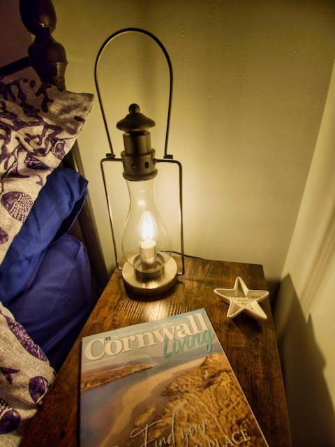 Knocker Cottage Is A 3 Bedroom Made Up Of 1 Double Bedroom And 2 Small Double Bedrooms In Small Village 10 Min To Beaches Camborne Eksteriør bilde