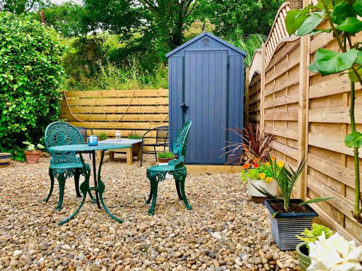 Knocker Cottage Is A 3 Bedroom Made Up Of 1 Double Bedroom And 2 Small Double Bedrooms In Small Village 10 Min To Beaches Camborne Eksteriør bilde